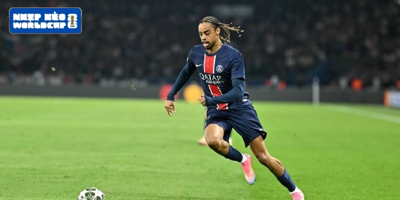 Vì sao Bradley Barcola lại muốn rời PSG