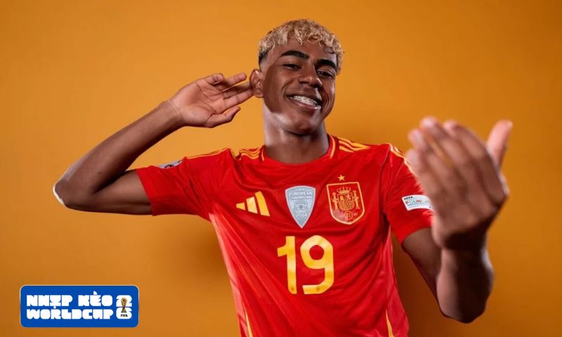Lamine Yamal và hành trình xây dựng thương hiệu tuổi 18