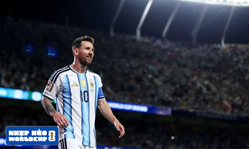 Messi san bằng kỷ lục ghi bàn mọi thời đại của World Cup