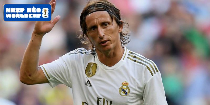Dù ở tuổi 40, "nhạc trưởng" Luka Modric vẫn là linh hồn không thể thay thế trong lối chơi của đội tuyển Croatia Dù ở tuổi 40, "nhạc trưởng" Luka Modric vẫn là linh hồn không thể thay thế trong lối chơi của đội tuyển Croatia