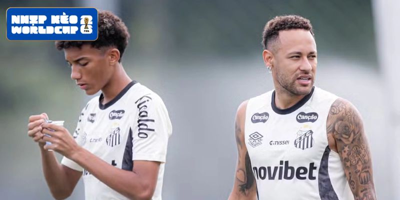 Gương mặt thất thần của Neymar sau hành vi mất kiểm soát, tự đẩy mình rời xa giấc mơ World Cup Gương mặt thất thần của Neymar sau hành vi mất kiểm soát, tự đẩy mình rời xa giấc mơ World Cup