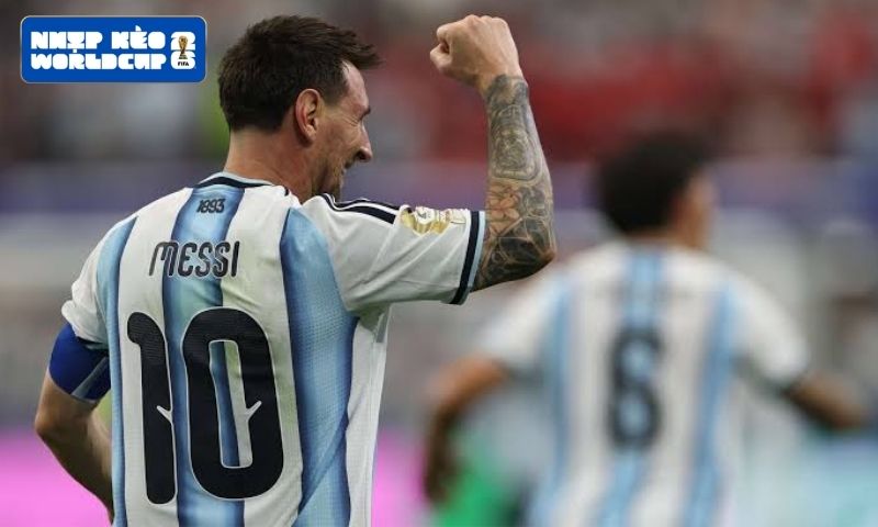 Argentina toàn thắng và sớm giành vé đi tiếp tại bảng J Argentina toàn thắng và sớm giành vé đi tiếp tại bảng J