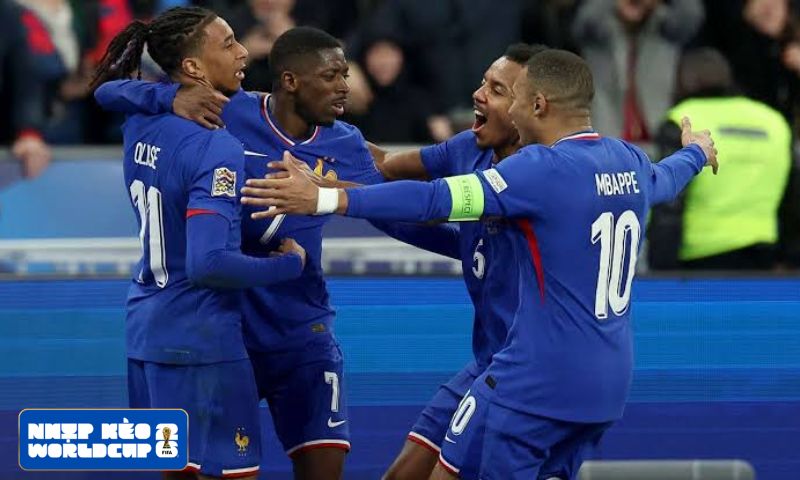 Chiều sâu đội hình là vũ khí của Didier Deschamps