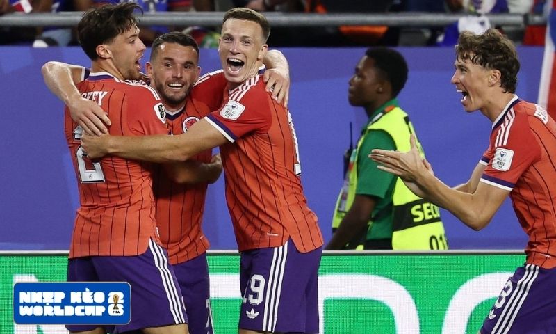 Scotland tạo cú sốc và nắm lợi thế lớn tại bảng C