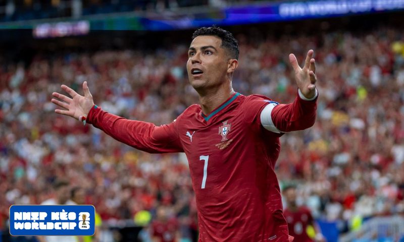 Kỷ lục mới một lần nữa khẳng định vị thế huyền thoại của Cristiano Ronaldo