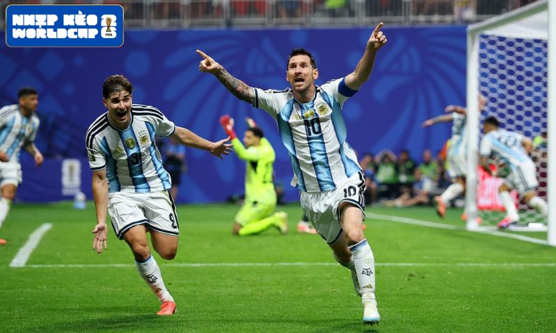 Messi lập kỷ lục đặc biệt trong ngày nhiều cảm xúc