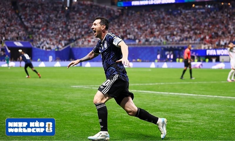 Argentina ngược dòng tuyển Anh nhờ hai bàn thắng ở cuối trận Argentina ngược dòng tuyển Anh nhờ hai bàn thắng ở cuối trận