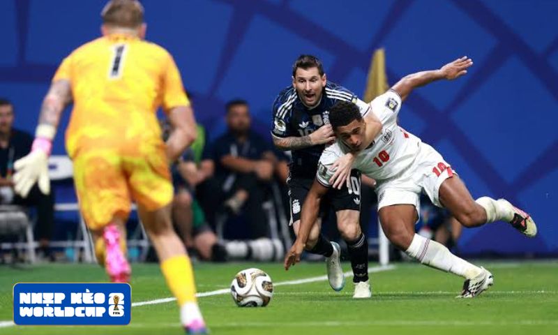 Bellingham giải thích cuộc tranh cãi với Lionel Messi Bellingham giải thích cuộc tranh cãi với Lionel Messi