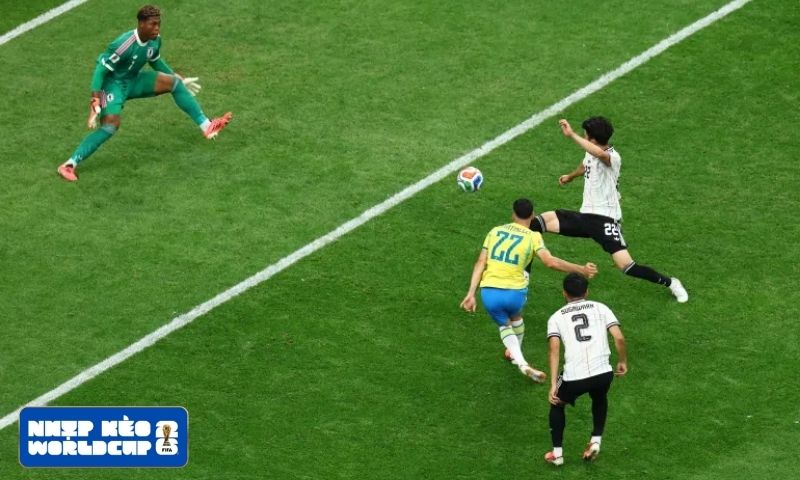 Brazil thoát hiểm ngoạn mục trước Nhật Bản