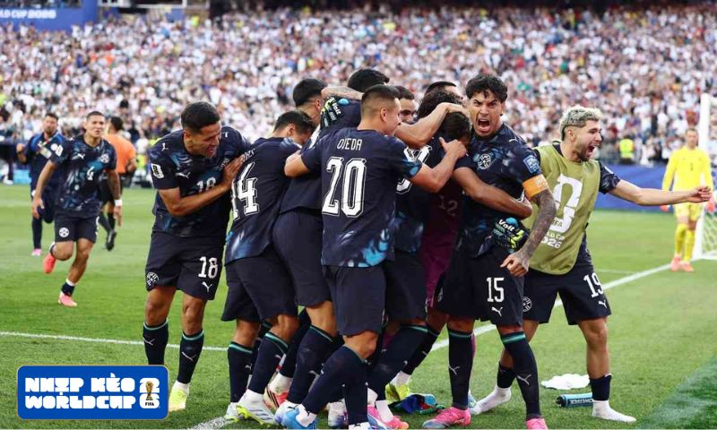 Một đêm World Cup đầy cảm xúc và những bất ngờ liên tiếp