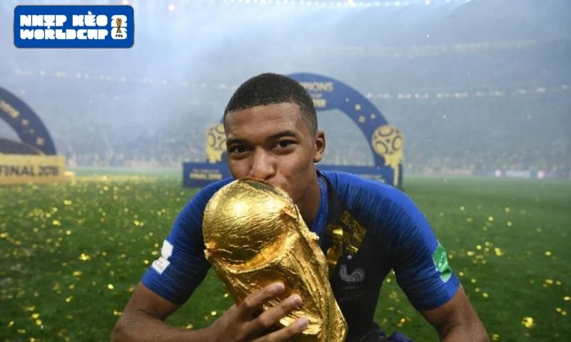 Mbappé độc chiếm kỷ lục ghi bàn knock-out World Cup