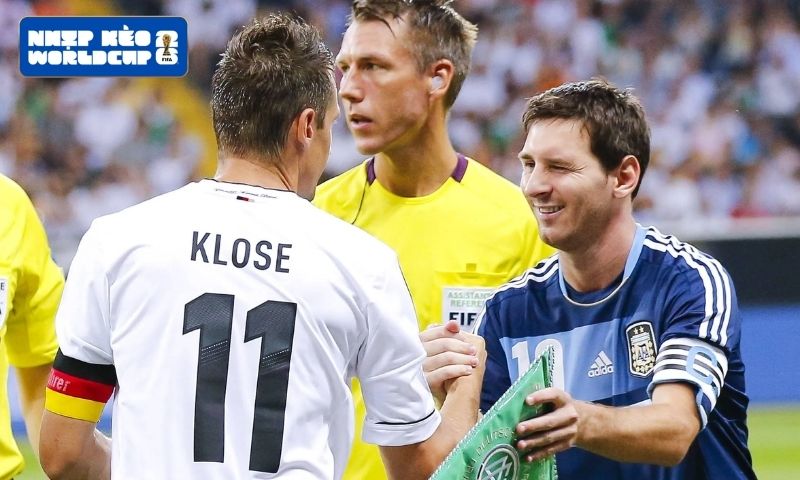 Lionel Messi vượt Miroslav Klose để trở thành chân sút vĩ đại nhất lịch sử World Cup Lionel Messi vượt Miroslav Klose để trở thành chân sút vĩ đại nhất lịch sử World Cup
