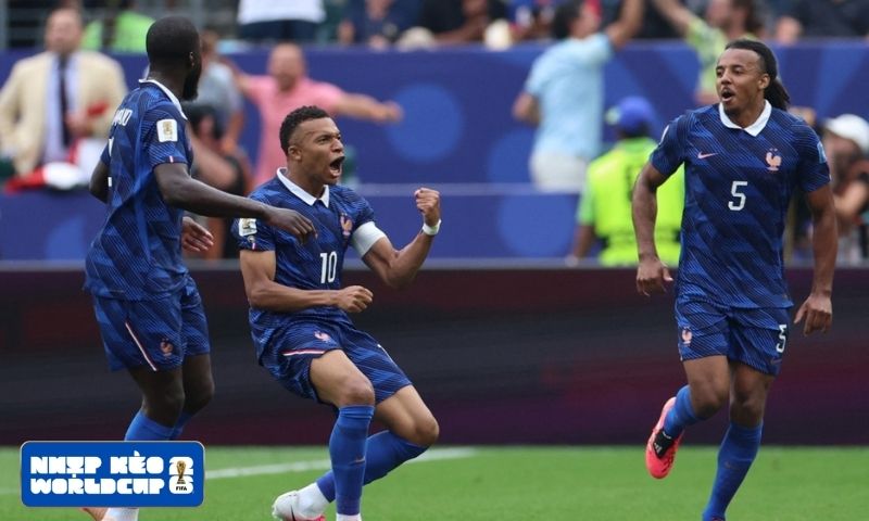 Mbappé đứng trước cột mốc ghi bàn lịch sử ở vòng knock-out