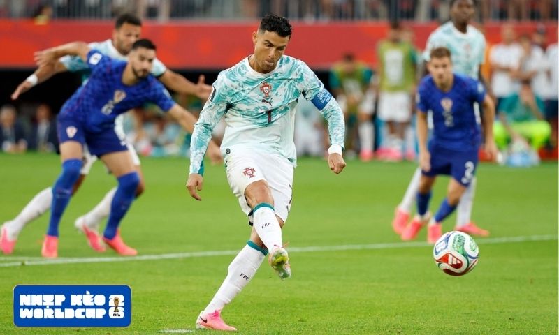 Cristiano Ronaldo lập kỷ lục World Cup ở tuổi 41