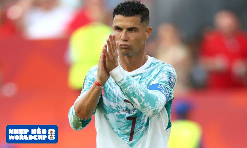 Cristiano Ronaldo tiến sát cột mốc 1.000 bàn thắng