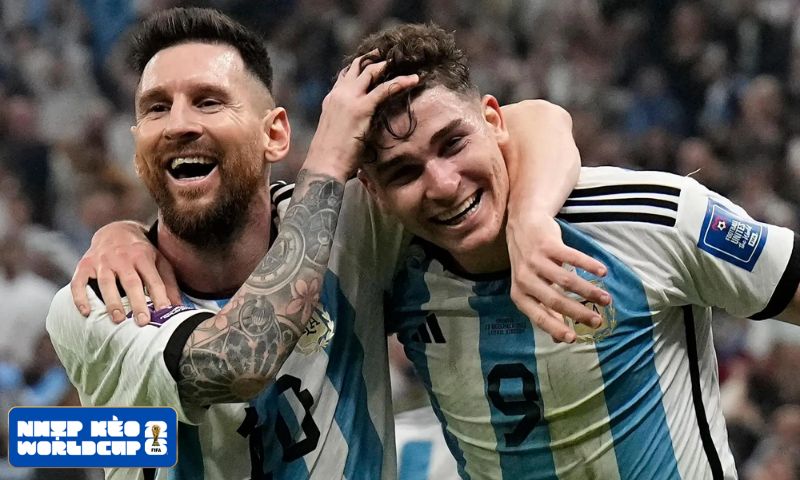 Messi bị phong tỏa nhưng vẫn tạo dấu ấn bằng khả năng kiến tạo Messi bị phong tỏa nhưng vẫn tạo dấu ấn bằng khả năng kiến tạo