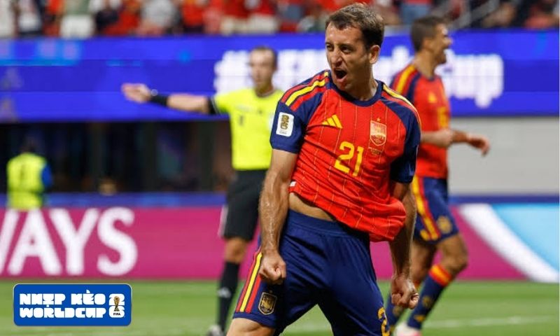 Mikel Oyarzabal tỏa sáng đưa Tây Ban Nha tiến bước
