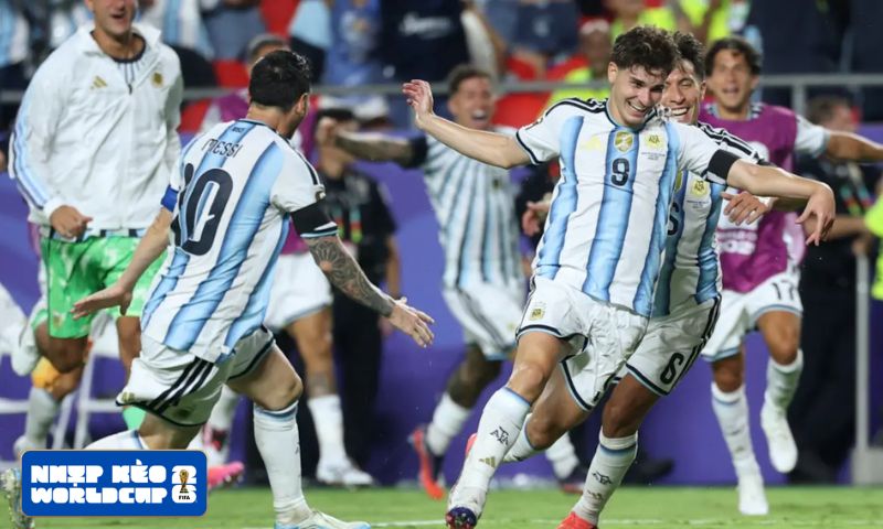 Messi kiến tạo, Mac Allister mở tỷ số từ sớm Messi kiến tạo, Mac Allister mở tỷ số từ sớm